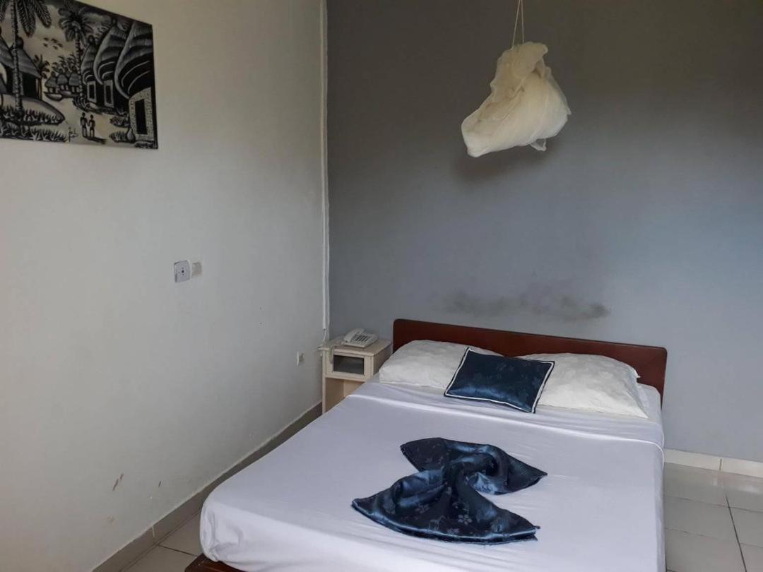 Hotel La Grace Kribi Quarto foto